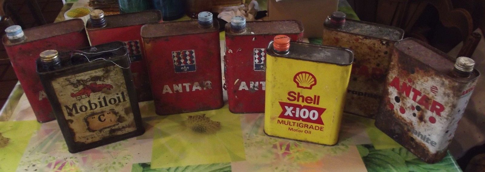 8 Ancien Bidons d'Huile Mobiloil ,Shell,Antar Vintage Automobile Poids-Lourd