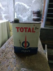 Bidon d'huile Total Super