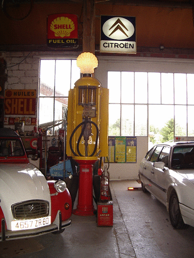 Pompe à essence Shell manuelle, hardoll 1930