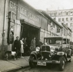 Garage pompe en 1935. Archives Fondation Berliet / Lyon