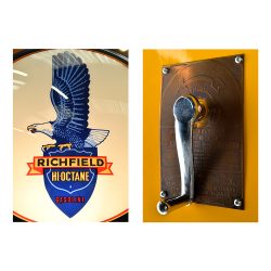 Pompe à essence RICHFIELD américaine de 1937 restaurée