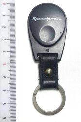 Speedpass+ pour le Japon. Type porte-clés. (© Wikipédia)