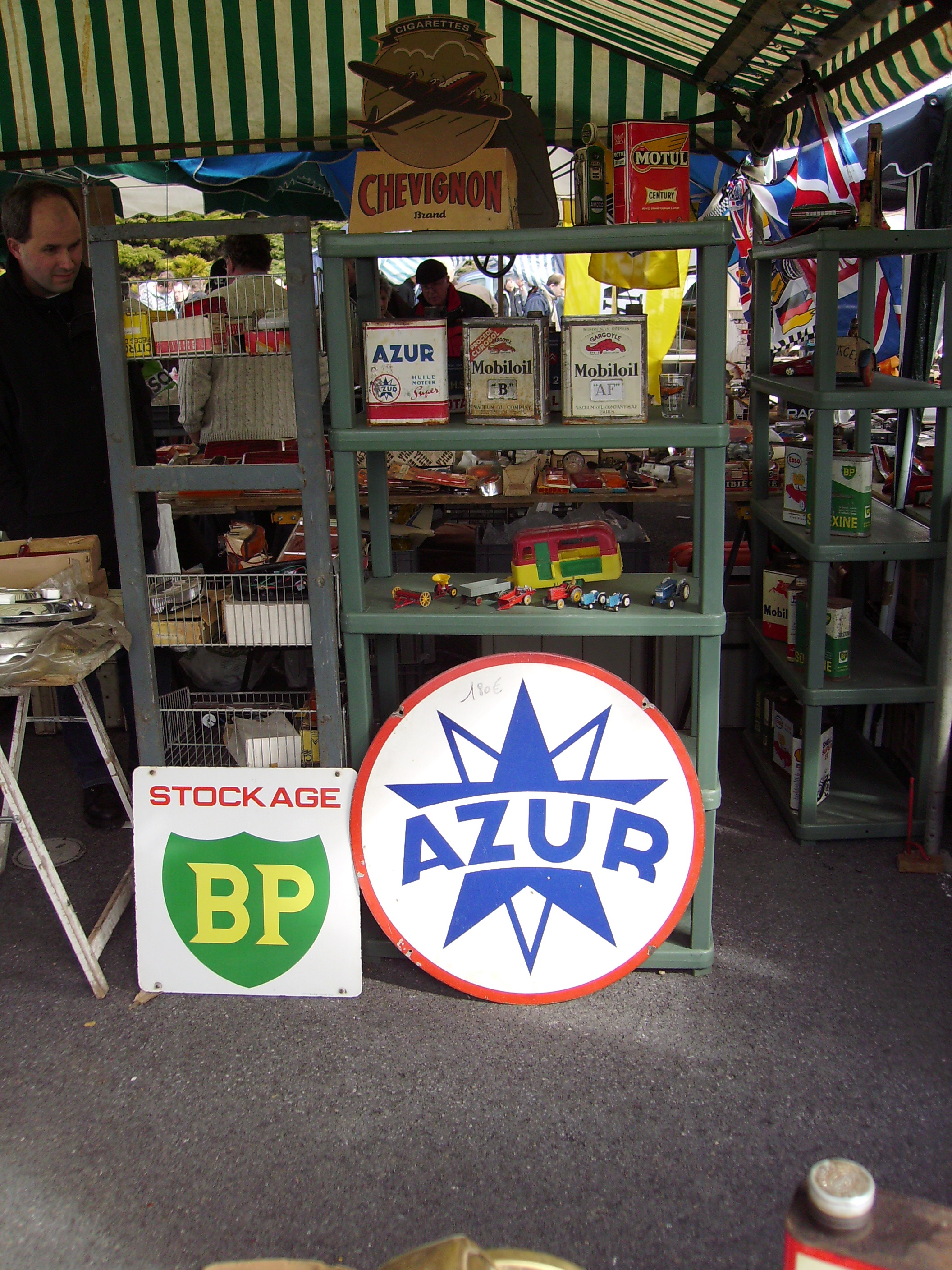 Plaques BP et AZUR. Brocante Reims 2009