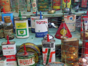 Bidon Huilit Lubazur. Brocante Reims 2009