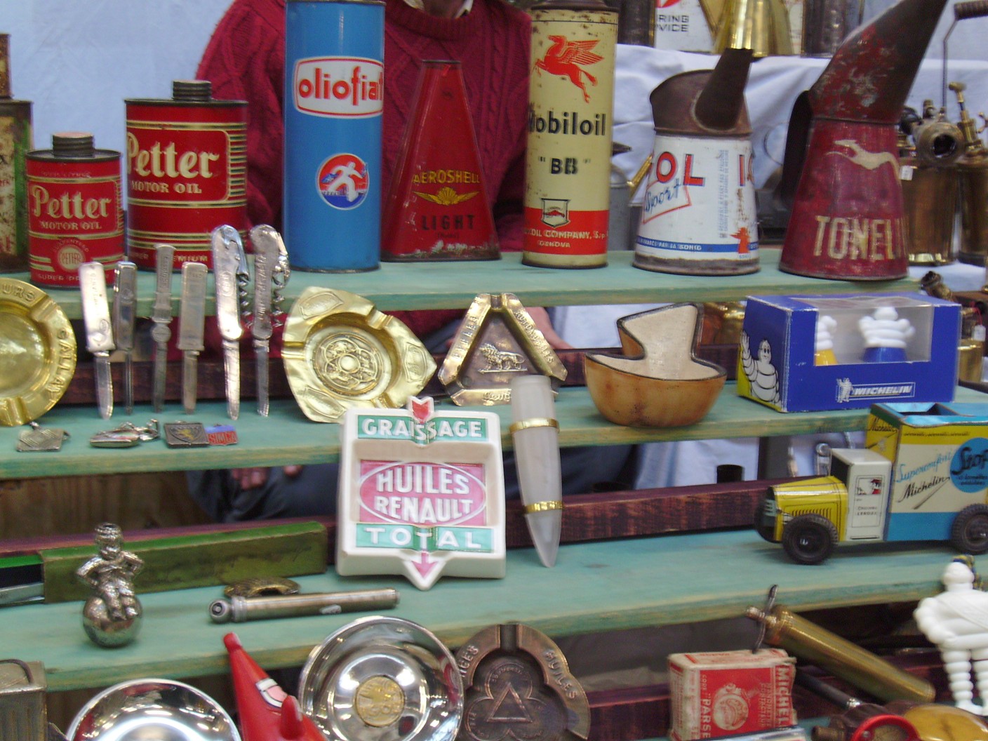 Bidons Petter, Oliofiat... Brocante Reims 2009