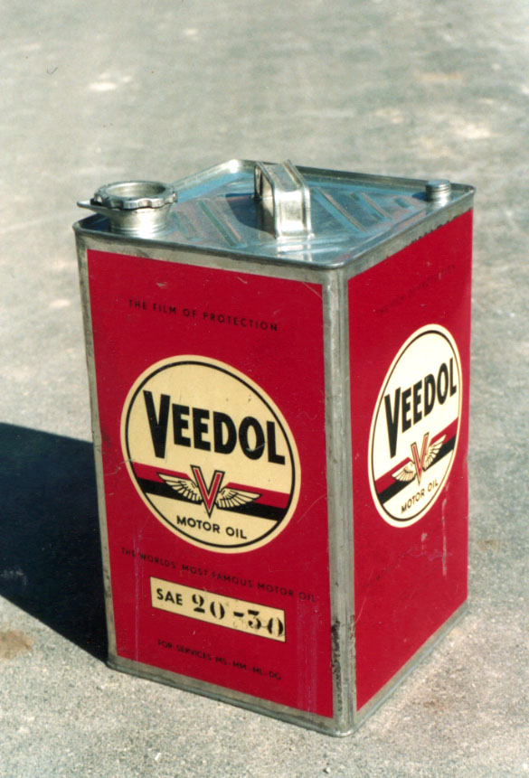 Bidons d'huile Veedol carré