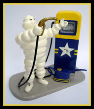 Bibendum Michelin / pompe jaune et bleu