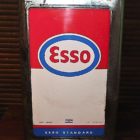 ANCIEN GRAND BIDON D’HUILE 20L. ESSO PULVÉRISATION.