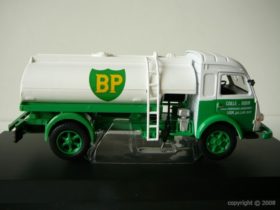 RENAULT CAMION CITERNE GALION BP 1960 1/43 NOREV