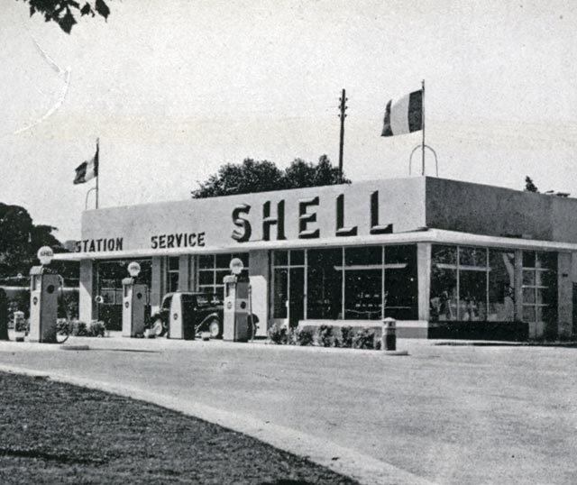 Station service Shell 1951. Archives Fondation Berliet / Lyon