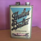 Bidon d'Huiles Berliet tout neuf, avec sont huile
