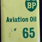 Ancien bidon d'huile BP AVIATION OIL 65