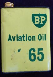 Ancien bidon d'huile BP AVIATION OIL 65