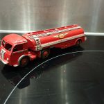 CAMION CITERNE ESSO par Dinky Toys