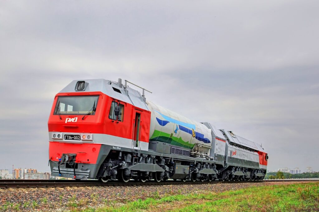 Gazprom to deploy 24 LNG-powered locomotives in norther ...