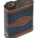 Bidon d'huile Bugatti GT (© artcurial.com)