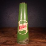 Bidon d'huile moteur conique Wakefield Castrol des années 1930 (© garageduvintage.com)