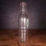 Petite bouteille d’huile moteur Castrol des années 1950 (© garageduvintage.com)