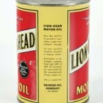 HUILE MOTEUR GILMORE TÊTE DE LION, BIDON D'UN QUART AVEC MOTIF DE LION. (© morphyauctions.com)