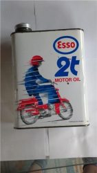 Huile ESSO 2t (© tradera.com / pinterest.fr)