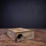 Bidon d'huile Delco des années 1930 (© garageduvintage.com)