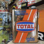 Bidon d'huile TOTAL gts (© rouleetvintage.net)