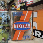 Bidon d'huile TOTAL gts (© rouleetvintage.net)