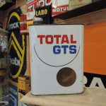 Bidon d'huile Total GTS (© rouleetvintage.net)
