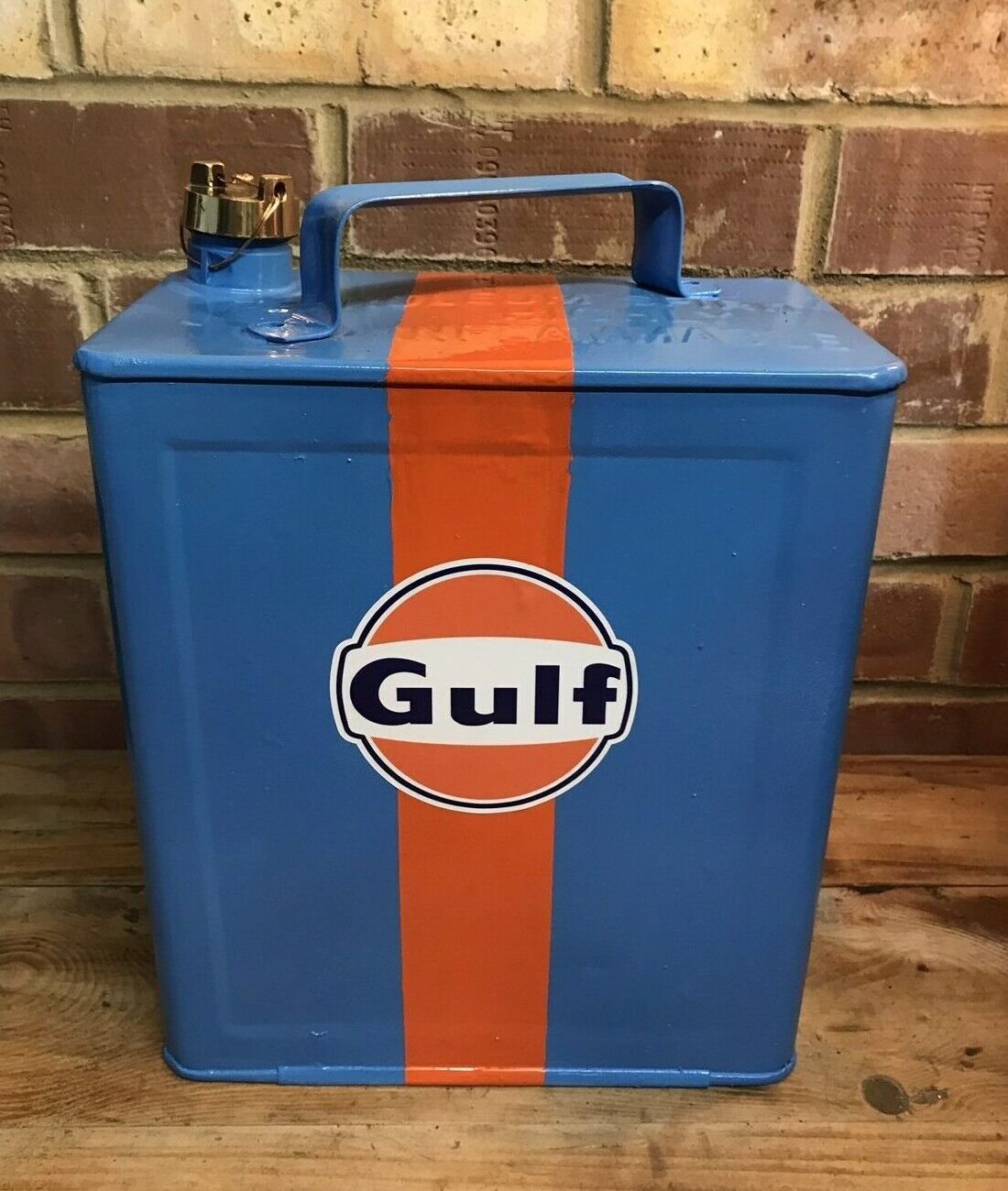 Bidon d'essence GULF, années 40 (© catawiki.com)