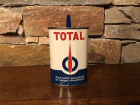 Ancien Bidon d Huile Publicitaire TOTAL Burette (© ebay.fr)