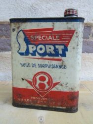 BIDON D'HUILE ANCIEN / RENAULT SPECIAL SPORT (© ebay.fr)