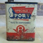 BIDON D'HUILE ANCIEN / RENAULT SPECIAL SPORT (© ebay.fr)