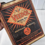 Bidon d'huile Veedol « Aéro 5 demi-visqueuse » (© passion-automobilia.com)