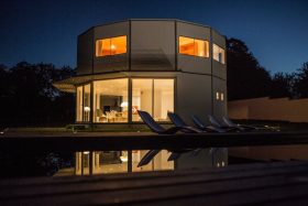 Une station-service vintage transformée en gîte de luxe dans le Périgord (© easyvoyage.com)