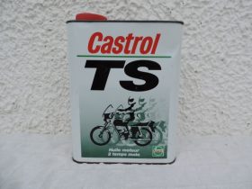 Bidons d'huiles Bidon CASTROL TS (© rouleetvintage.net)