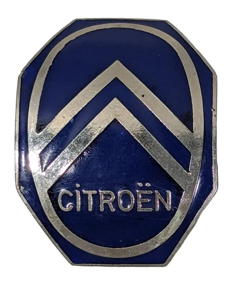 Plaque de radiateur Citroën (© auction.fr)