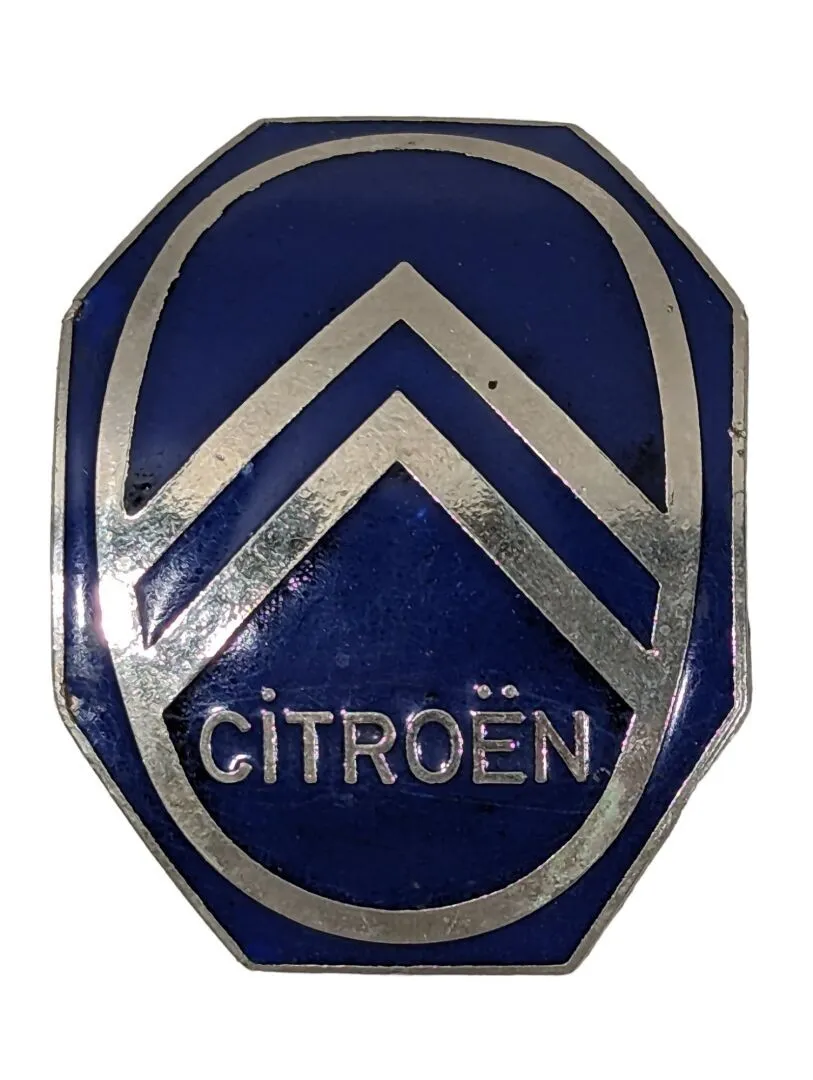 Plaque de radiateur Citroën (© auction.fr)