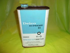 Liquide de frein Delco « Supreme 11 » (© ebay.fr)