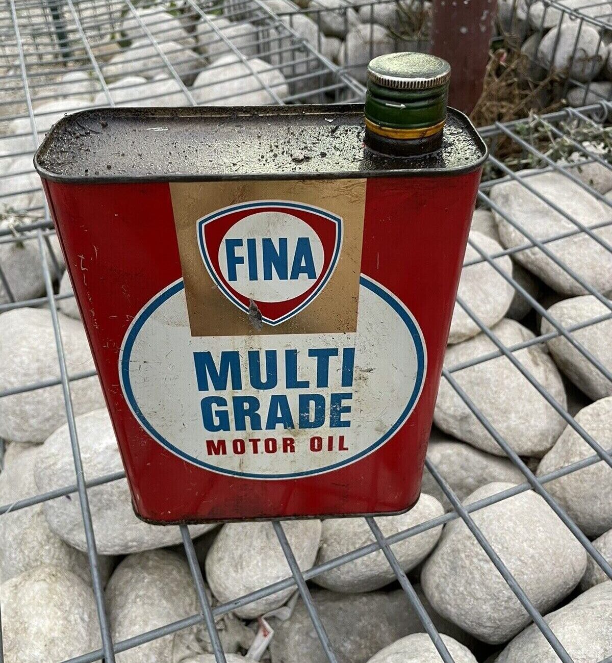 Bidon d'huile MULTI GRADE (2) (© FINA)