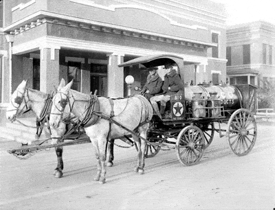Wagon Texaco raffinerie de Port Arthur en 1921 (Photo de la collection Elton N. Gish © craglobalaff.org)