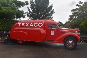 camion-citerne Texaco profilé Diamond T de 1938, restauré (© texacotankerproject.com)