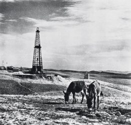 Derrick de forage, Baba Gurgur, Irak, 1927 (© Totalenergies.com)