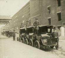 Des Taxis électriques à New-York en 1897 (© voiture-electrique-populaire.fr)