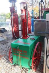 Pompe mobile Tokheim 15, 1913 (© xxxxantiques.com.au)