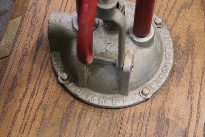 Tokheim «Pompe à Dôme», Modèle 14 du National Auto and Truck Museum