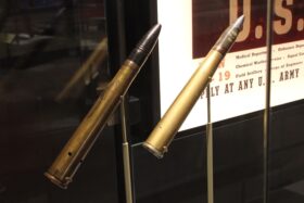 Tokheim produisait des obus perforants de 40 mm et des obus explosifs... (© usautoindustryworldwartwo.com)