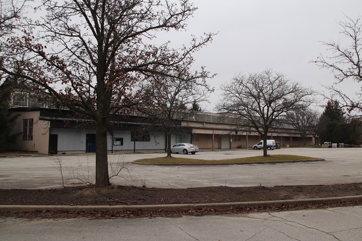 Bâtiment d'un étage (un laboratoire d'essais ?). Ancienne usine Tokheim (© usautoindustryworldwartwo.com)