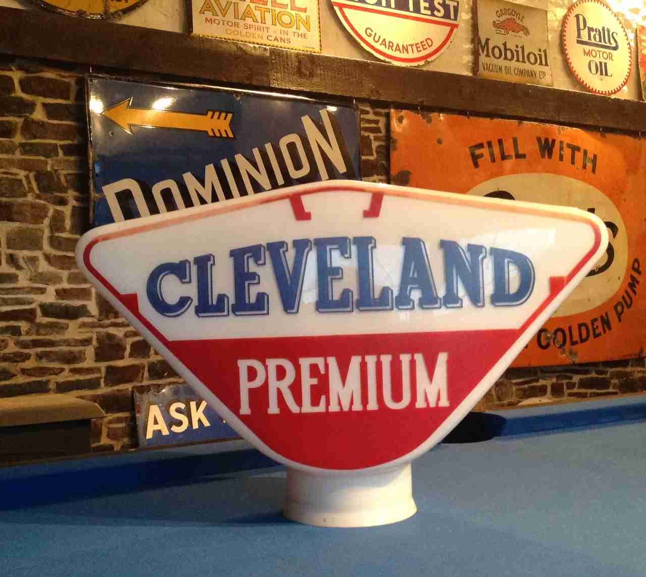 Globe de pompe à essence Cleveland Premium (© ukrestoration.com)