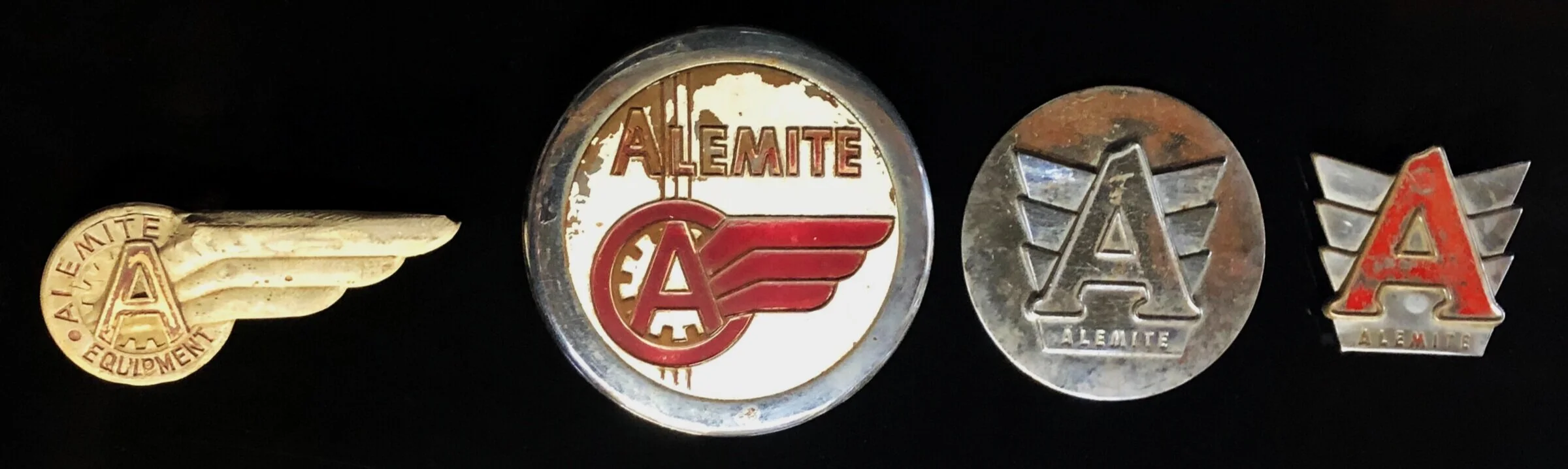 Ensemble de logos ALEMITE (© servicemerchandisers.com)
