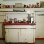 Etablie Lincoln (1940-1945) (© servicemerchandisers.com)